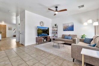 1231 E Canyon Trail in Queen Creek, AZ - Building Photo - Building Photo