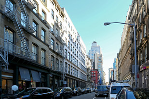 Tribeca Court in New York, NY - Foto de edificio - Building Photo