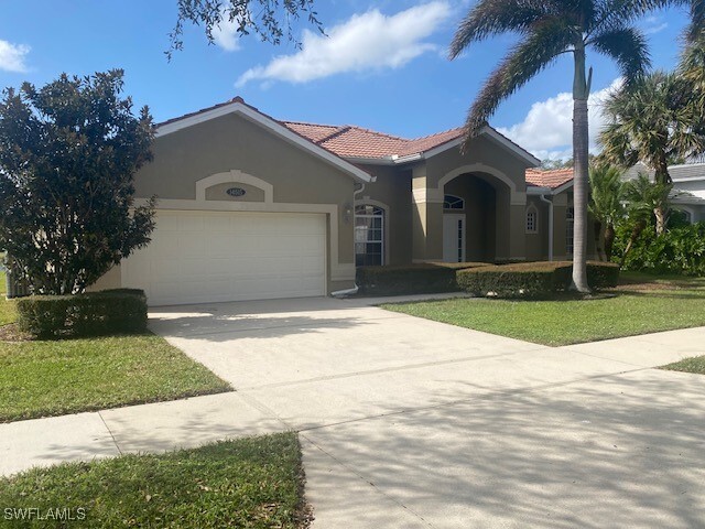 14515 Jekyll Island Ct in Naples, FL - Building Photo