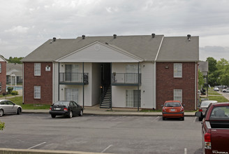 Village Crest in Smyrna, TN - Foto de edificio - Building Photo