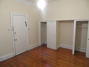 328 S 43rd St, Unit 1Rr in Philadelphia, PA - Foto de edificio - Building Photo