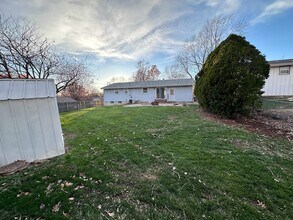 1304 Overlook Dr in Manhattan, KS - Building Photo - Building Photo