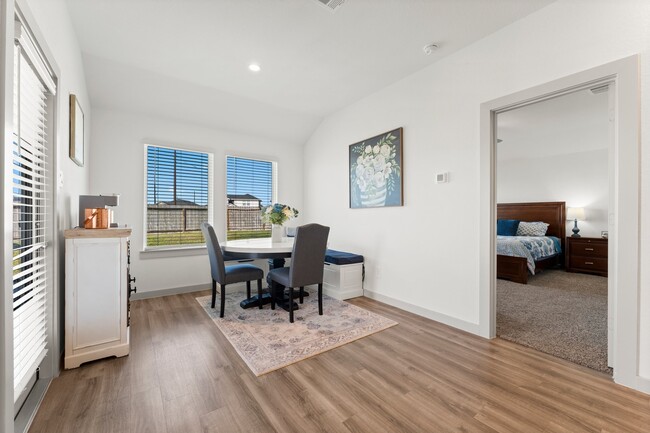 property at 1007 Cotswold Ct