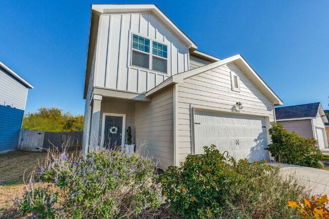 5628 Pearl Mdw in Converse, TX - Building Photo - Building Photo