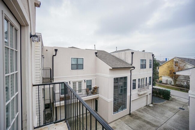 4411 Koehler St in Houston, TX - Building Photo - Building Photo