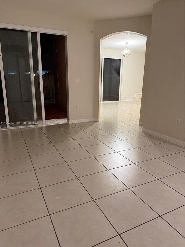 15305 SW 119th St in Miami, FL - Building Photo - Building Photo