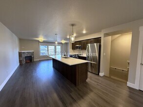 16818 Chula Vista Ave in Sandy, OR - Building Photo - Building Photo