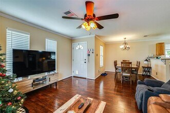 1305 Wyatt St in Waxahachie, TX - Building Photo - Building Photo