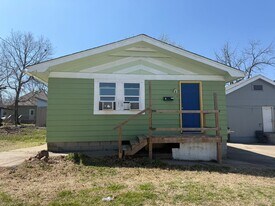 2346 N Kellett Ave in Springfield, MO - Building Photo