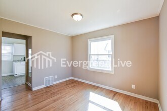 2746 N 58th BLVD in Milwaukee, WI - Building Photo - Building Photo