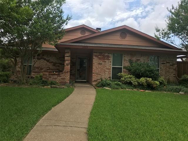 property at 3209 Oak Vista Dr