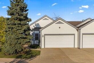 1537 Queen Ann Ln in Gurnee, IL - Building Photo - Building Photo