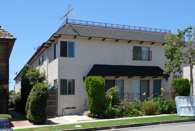 3847 Tilden Ave in Culver City, CA - Building Photo - Building Photo