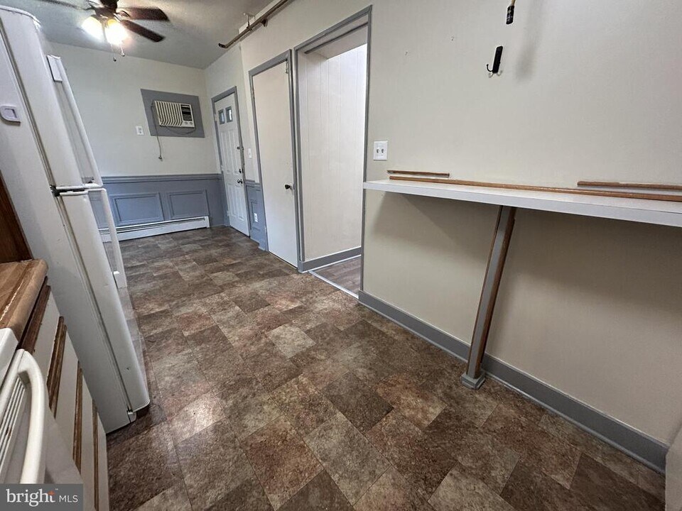 228 N 2nd St in Millville, NJ - Building Photo