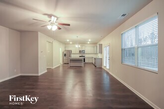 3282 Hawthorn Farm Blvd in Loganville, GA - Foto de edificio - Building Photo