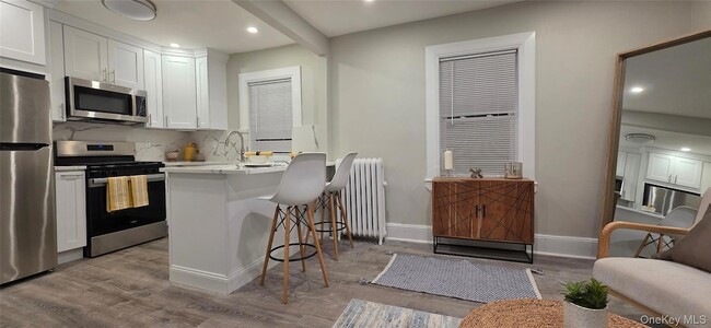 248-11 89th Ave in Queens, NY - Foto de edificio - Building Photo