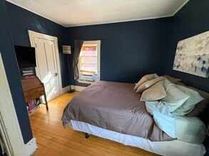 105 Loomis St, Unit #1 in Burlington, VT - Foto de edificio - Building Photo
