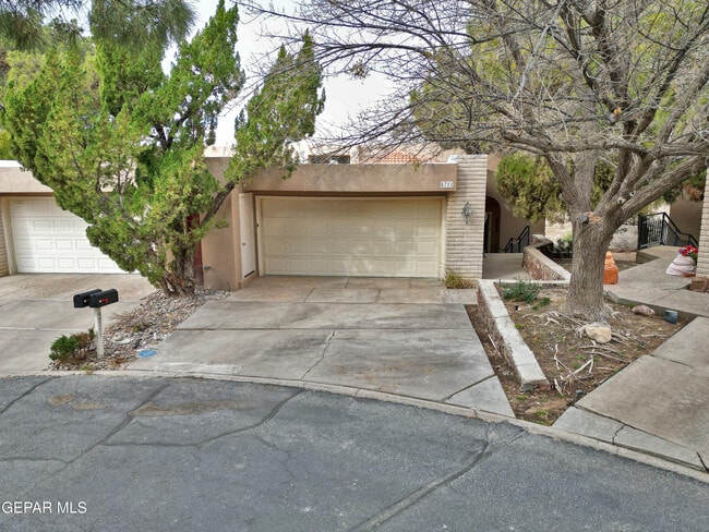 5711 Mira Grande Dr in El Paso, TX - Building Photo - Building Photo