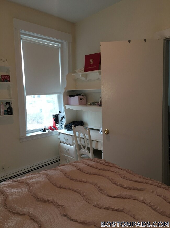 1539 Beacon St, Unit 21 in Brookline, MA - Building Photo - Building Photo