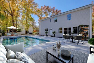 243 Woodcrest Rd in Ocean Township, NJ - Building Photo - Building Photo