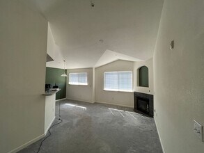 5704 N Gibralter Way in Aurora, CO - Building Photo - Building Photo