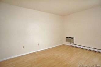 16 Glenwood Ave in Norwalk, CT - Building Photo - Building Photo