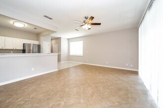 5860 Sandstone Way in Jacksonville, FL - Foto de edificio - Building Photo