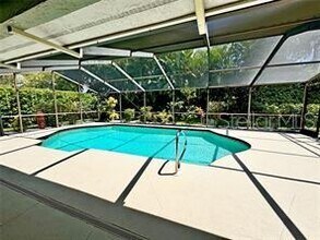 4884 Marsh Field Rd in Sarasota, FL - Building Photo - Building Photo