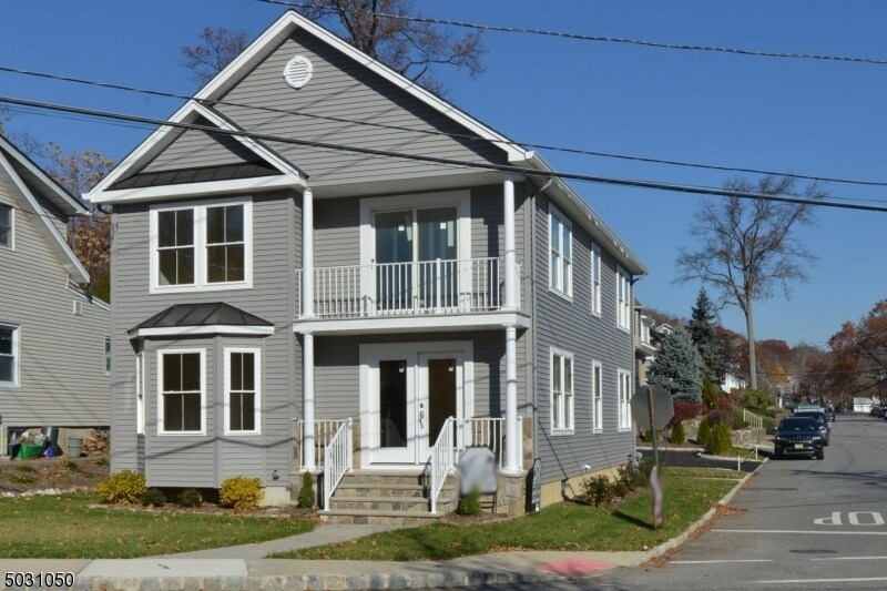 82 Pine St-Unit -2 in Verona, NJ - Building Photo