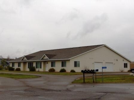 7929 Greenwood Rd in Baxter, MN - Foto de edificio