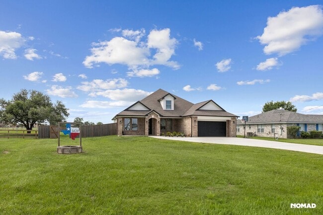 1420 Palomino Trail in Angleton, TX - Building Photo - Building Photo