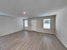 7302 Alcazar Gate in San Antonio, TX - Building Photo