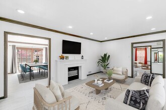 2201 Manning Ave in Los Angeles, CA - Building Photo - Building Photo