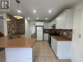 1684 Norris Cir in Milton, ON - Building Photo - Building Photo