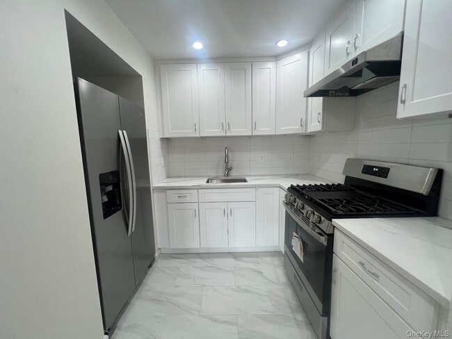 48-32 59th St in Queens, NY - Building Photo - Building Photo