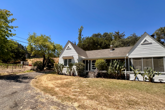 2499 Madrona Ave in St Helena, CA - Building Photo - Building Photo