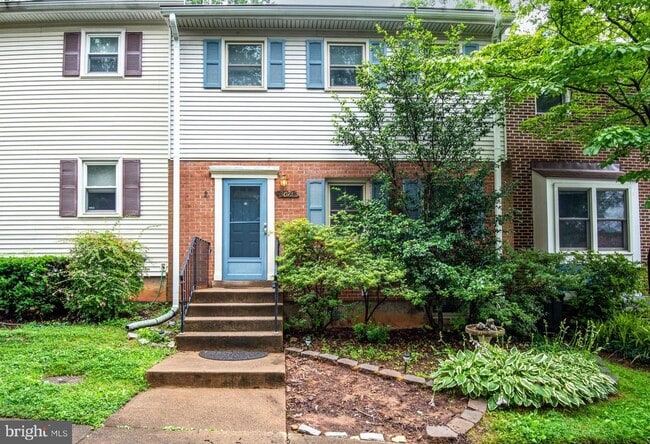 property at 3073 White Birch Ct
