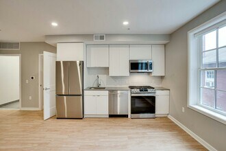 2210 Wisconsin Ave NW in Washington, DC - Building Photo - Building Photo