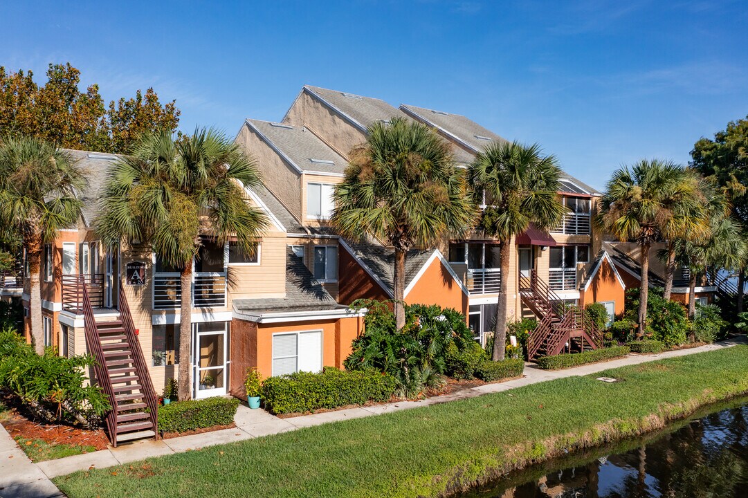 Topaz Riviera in Sanford, FL - Building Photo