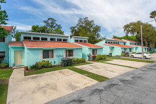 Whispering Oaks Town Homes Apartments