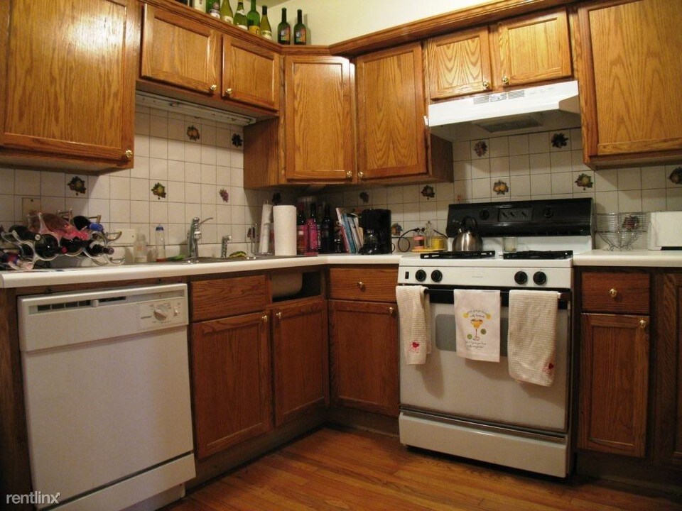 1817 N Clybourn Ave-Unit -# 2 in Chicago, IL - Building Photo