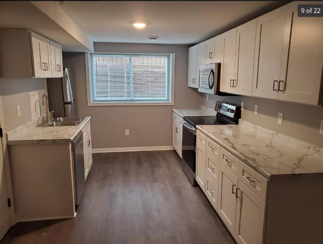 6875 Kathleen Ct in Franklin, WI - Building Photo - Building Photo