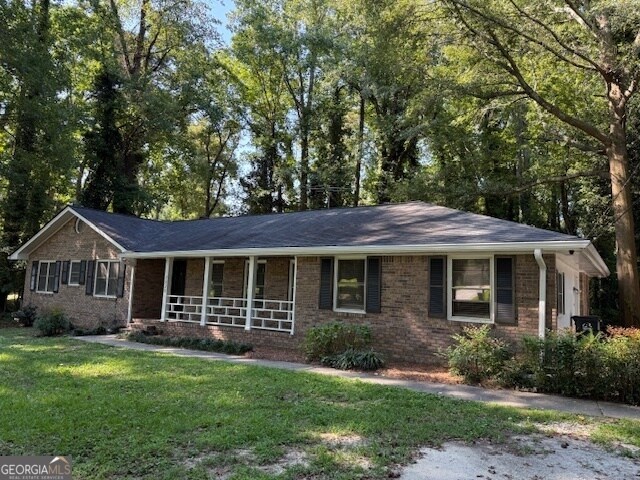 2625 Hickory Valley Dr in Snellville, GA - Building Photo