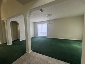 5022 E Newpark Dr in Houston, TX - Building Photo - Building Photo
