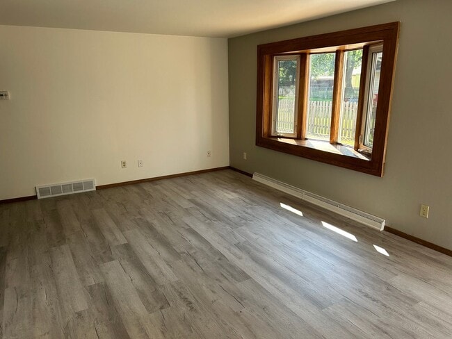property at 305-307 S Willow St