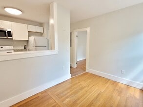 2 Oak St in Grafton, MA - Building Photo - Building Photo