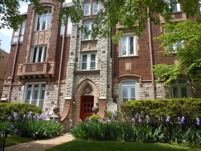 property at 7541 Parkdale Ave