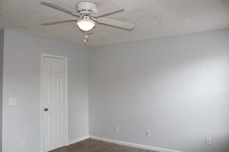 6 Summer Vale Ct in Columbia, SC - Building Photo - Building Photo