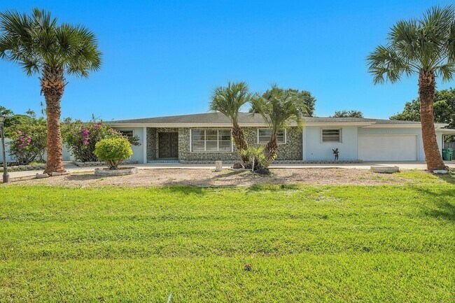 154 SE Naranja Ave in Port St. Lucie, FL - Building Photo - Building Photo