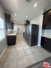 2416 W 48th St-Unit -2416 in Los Angeles, CA - Building Photo - Building Photo
